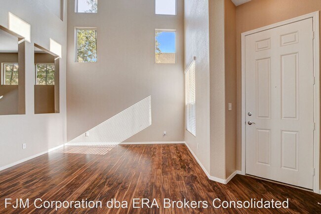 Building Photo - 3 br, 2.5 bath House - 128 Staten Island Ave