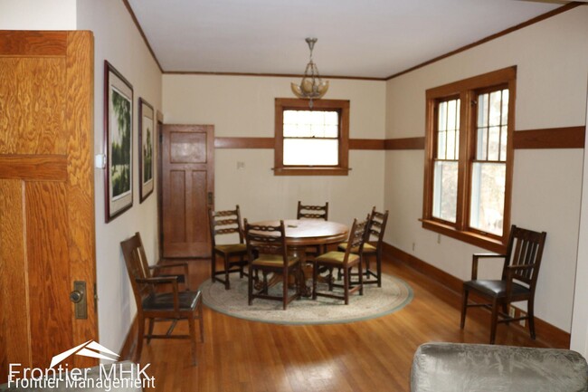 Building Photo - 4 br, 2.5 bath House - 1728 Fairchild Avenue