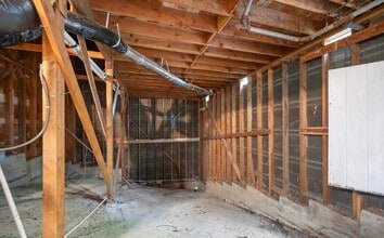 Building Photo - 70 Tiptoe Ln