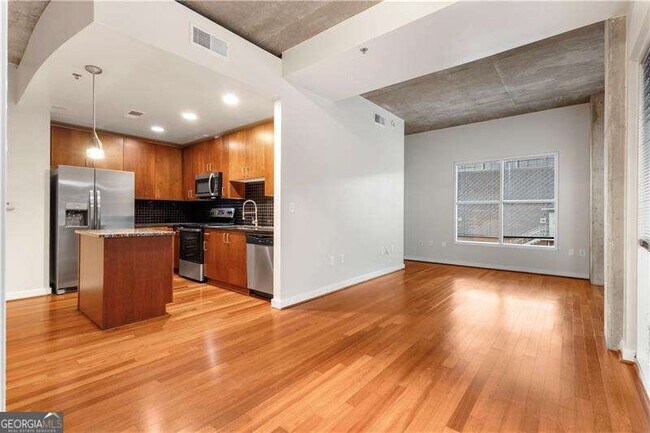 Building Photo - 250 Pharr Rd NE