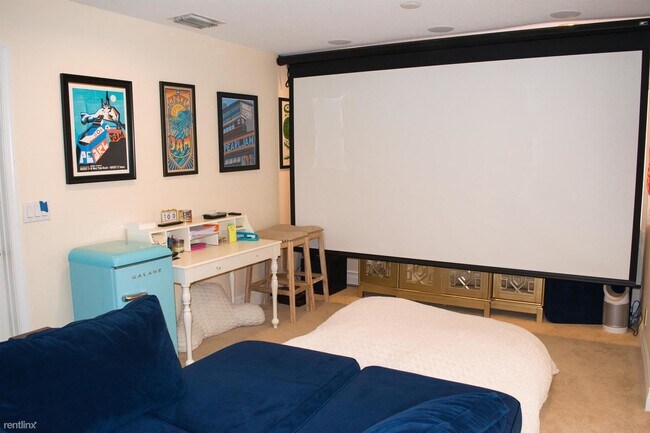 Foto del edificio - 4 br, 3 bath House - 4367 Silver Glen Dr