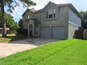 Building Photo - 18822 Timber Way Dr