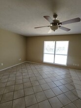 Building Photo - 24310 Rockin 7 Dr