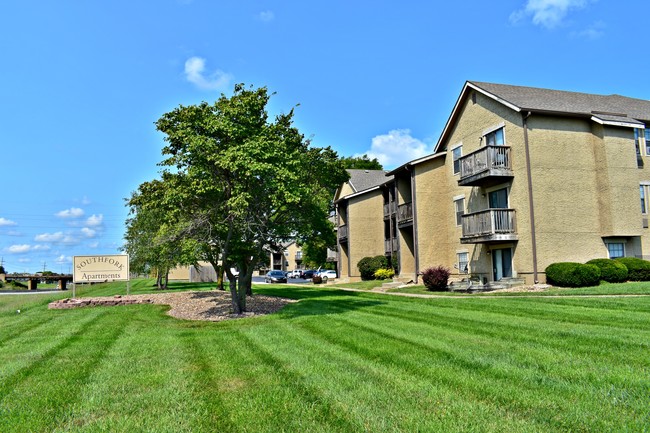 Building Photo - Southfork Apartments