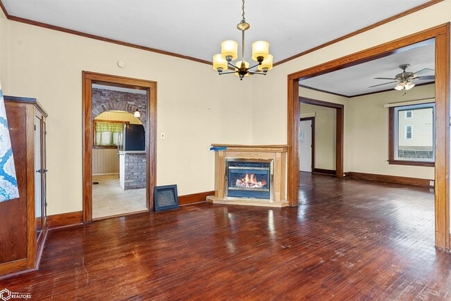 Building Photo - 1303 Smith St