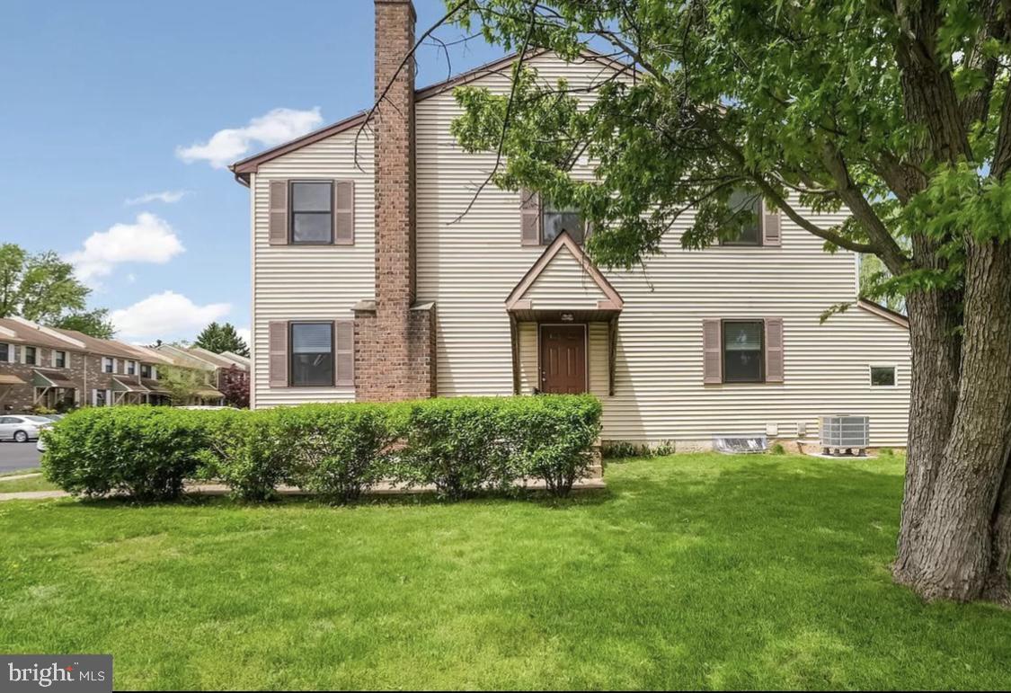 Primary Photo - 975 Beechwood Pl
