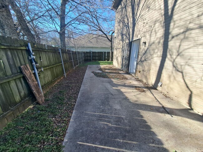 Foto del edificio - 900 Oakwood Ave