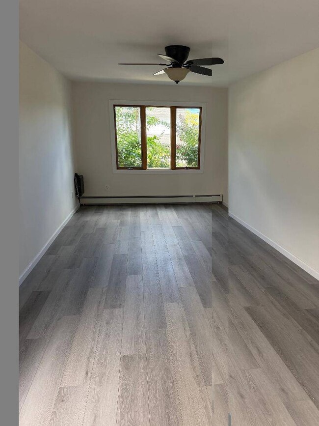 Building Photo - 115 Twombly Ave