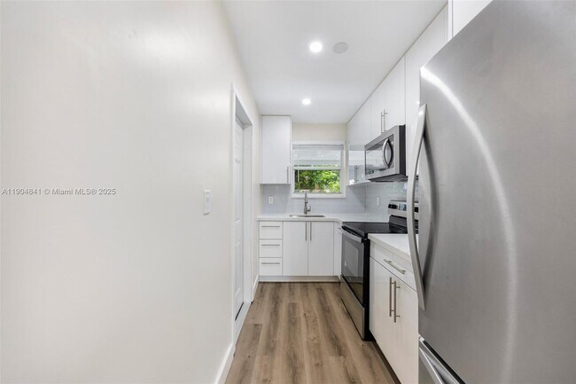 Foto del edificio - 3101 SW 19th St