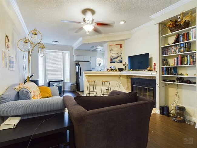 Foto del edificio - 3111 Tom Green St
