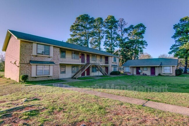 Foto del edificio - 2401 Brookridge Dr