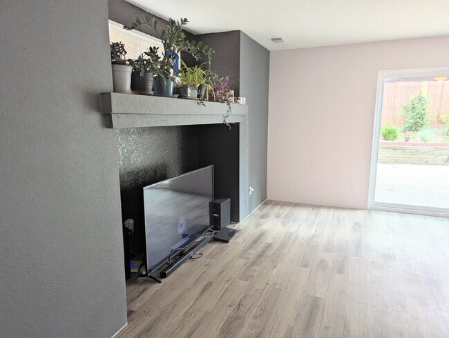 Foto del edificio - Gorgeous Denver Home - Real Granite Counte...