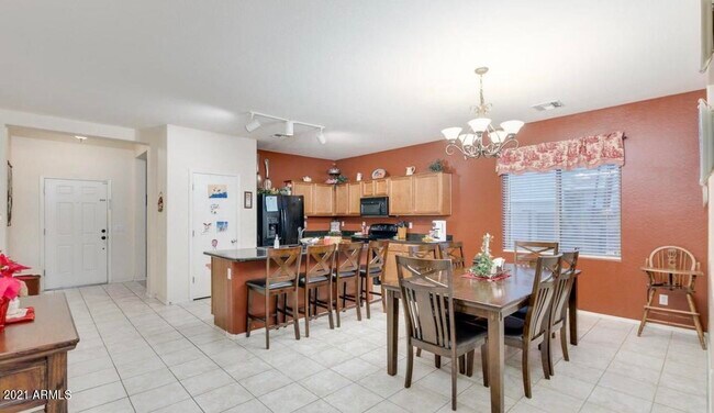Foto del edificio - 17332 W Woodrow Ln