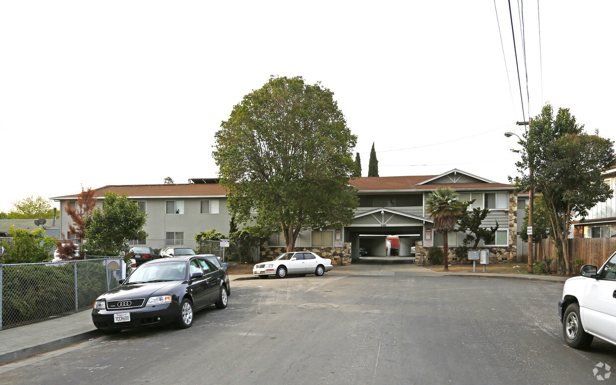 Primary Photo - 1361 Calabazas Ct