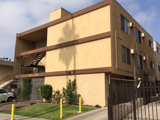 Foto del edificio - 947 Menlo Ave