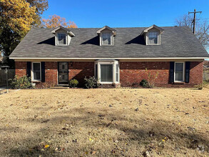 Building Photo - 3415 Coffee Dr