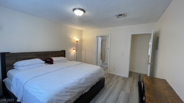 Foto del edificio - 5576 W Rochelle Ave.