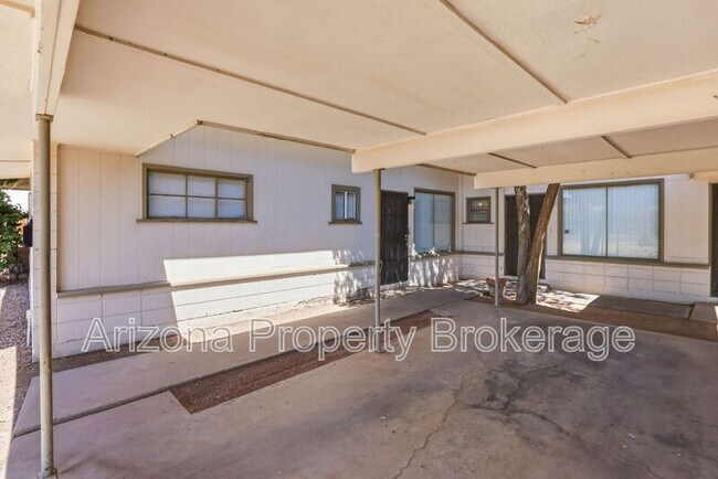 Foto del edificio - 450 W 6th St