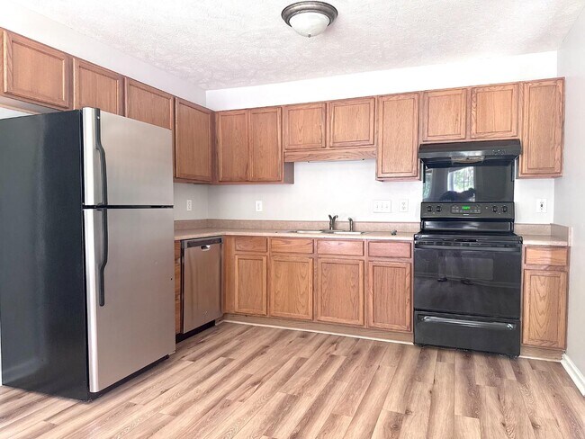 Building Photo - 206 Van Buren Dr
