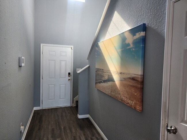 Building Photo - 5866 Wildcat Cyn