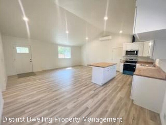 Foto del edificio - 3 br, 2 bath House - 1246 Hughes St.