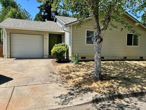 Building Photo - 5403-5413-5413 Compton Ln SE