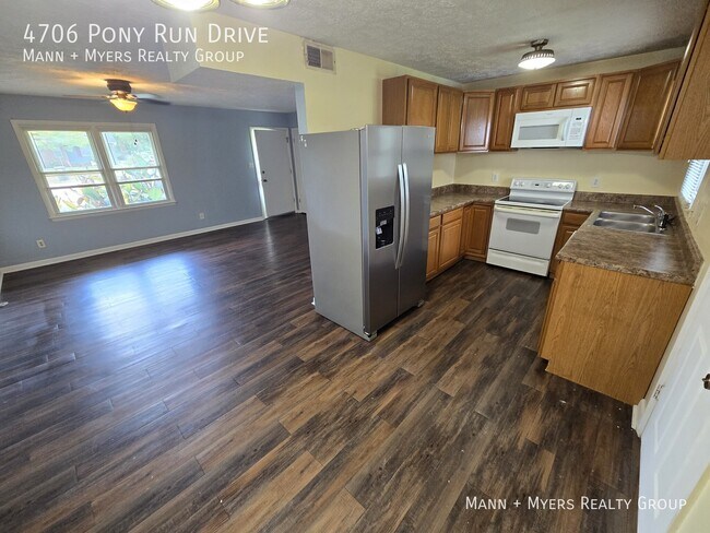 Building Photo - 4706 Pony Run Dr