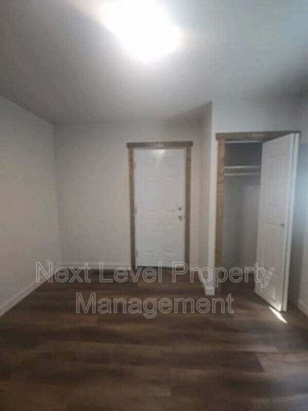 Foto del edificio - 1003 6th Ave W