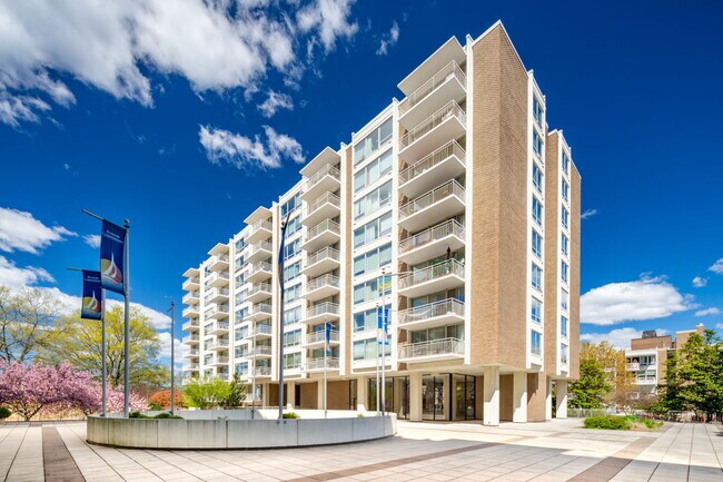 Foto del edificio - 1425 4th St SW