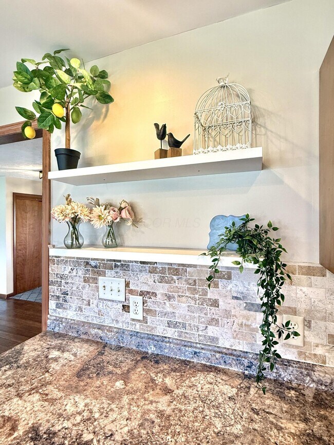 Foto del edificio - 10695 Lockbourne Eastern Rd