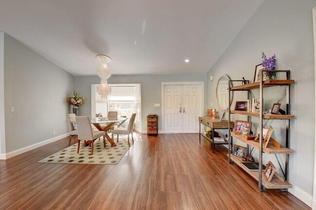 Foto del edificio - 2621 NW 39th St