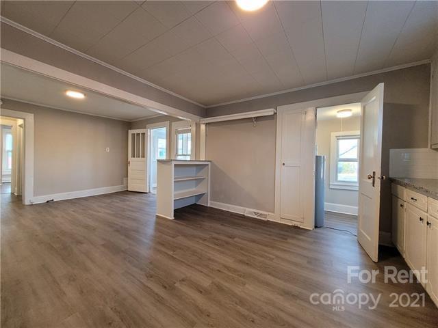 Primary Photo - 29 Willowbrook Dr NW
