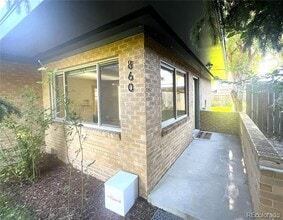 Building Photo - 860 Dahlia St
