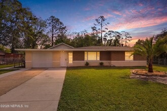 Building Photo - 9565 Carbondale Dr W