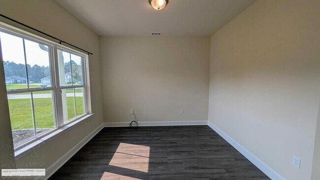 Foto del edificio - 708 Mill Creek Cir