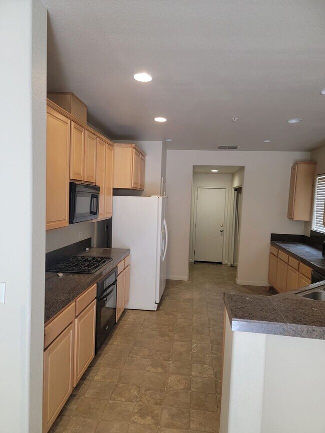 Foto del edificio - Adorable 3 bedroom 2.5 Bath Condo