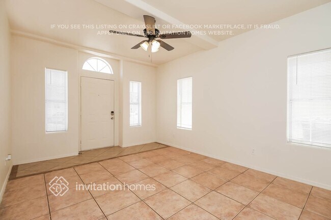 Building Photo - 6322 S Colonial Way