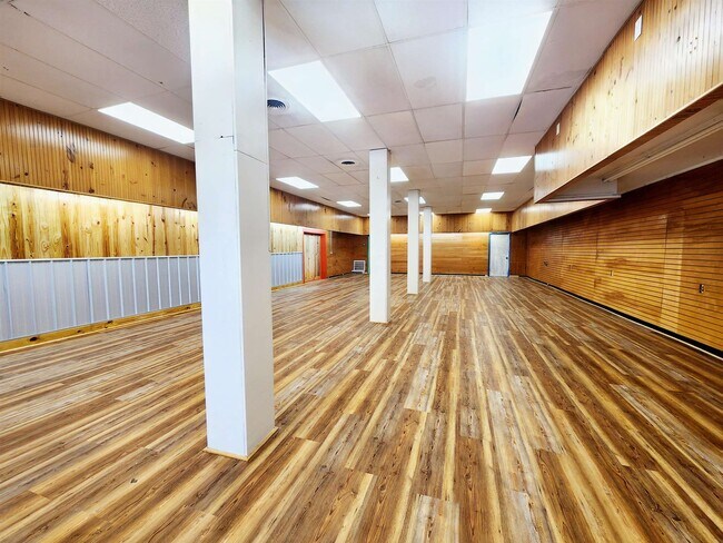 Foto del edificio - 129 N Jefferson St