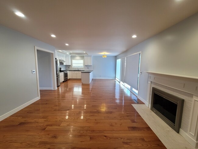 Building Photo - 35688 Ballantine Pl