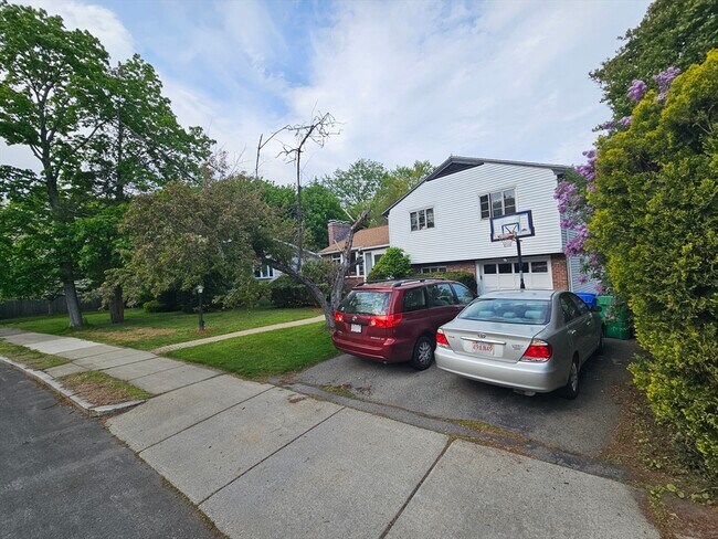 Foto del edificio - 56 Great Meadow Rd