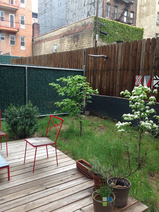 Foto principal - 274 S 1st St