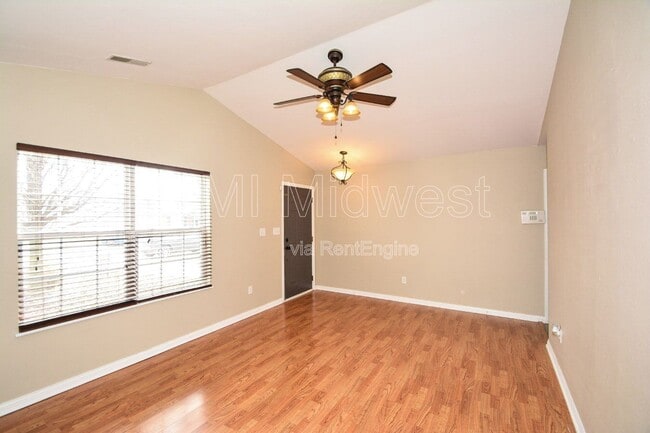 Foto del edificio - 1994 Falcon Ct