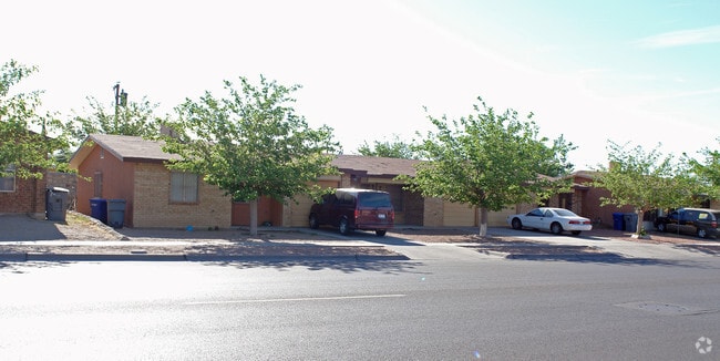 Building Photo - 848-860 Lafayette Dr