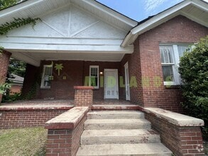 Building Photo - 2441 Gervais St