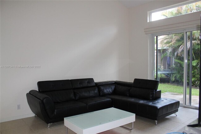 Foto del edificio - 15855 SW 12th St