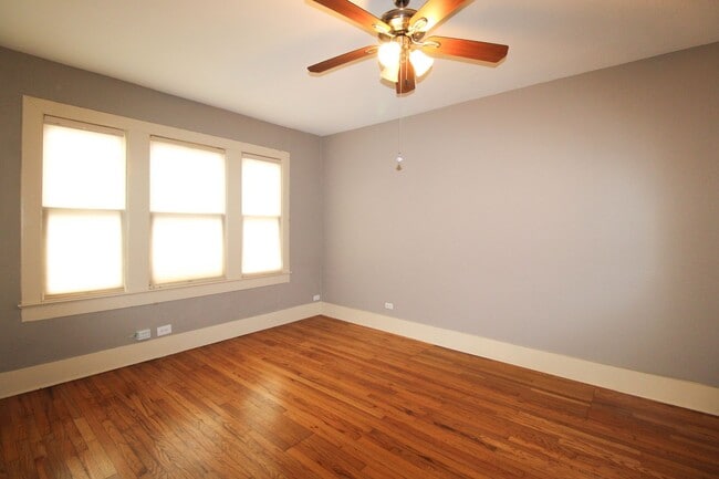 Foto del edificio - 438 W Rosewood Ave