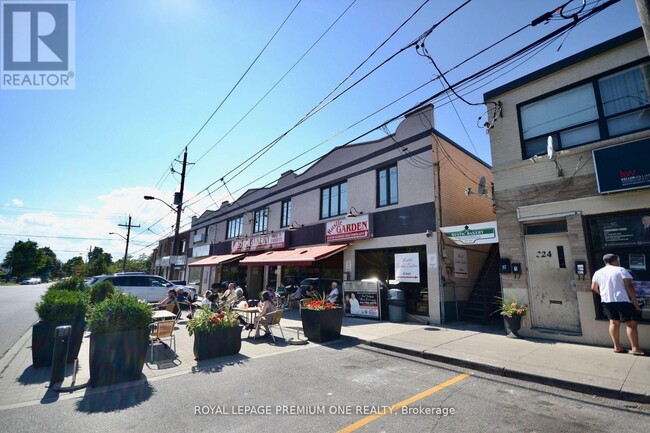 Photo du bâtiment - 312 Rustic Rd