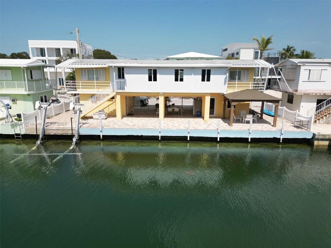 Foto principal - 228 Orchid St