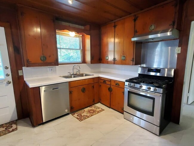 Building Photo - 4409 Merle Dr