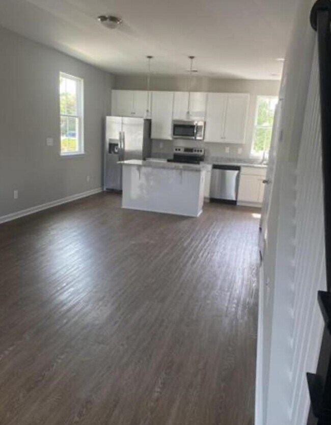 Foto del edificio - 3517 Fountain Ln